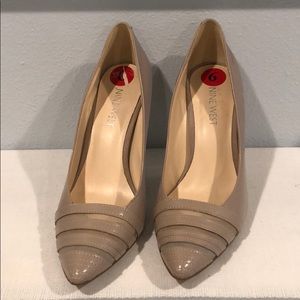Like New Nine West Taupe Heels